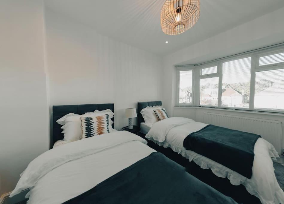 Homely & Peaceful Living Space Morden  Eksteriør billede